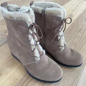 Baretraps Bonnie Tan Suede Heeled Bootie Faux Fur 9.5